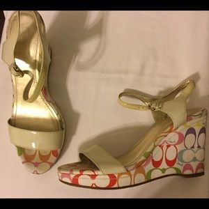 Coach super cute sandals size 10B